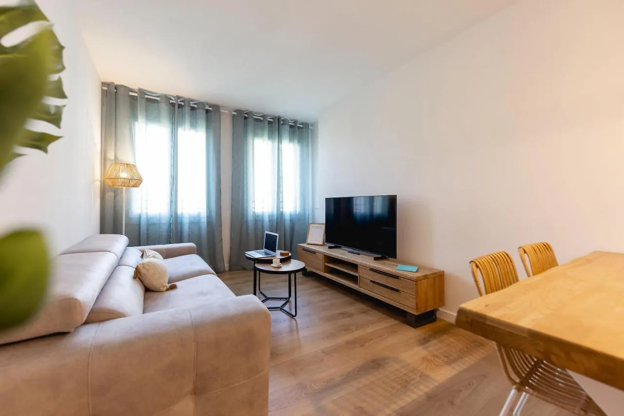 Bravissimo Tarla, 2-Bedroom Apartment 지로나 0*,  스페인