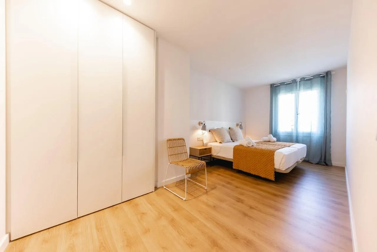 Bravissimo Tarla, 2-Bedroom Apartment 지로나